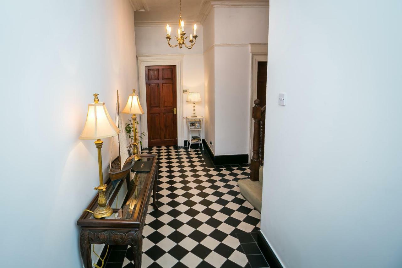 シーフォース 29 Marine Crescent Bed & Breakfast エクステリア 写真